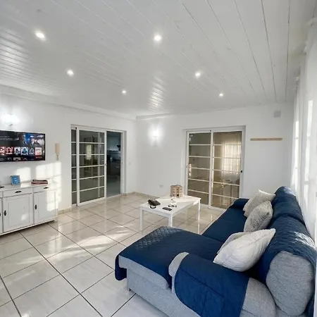 Banama Coliving 2 - Coworking, Surf & Yoga