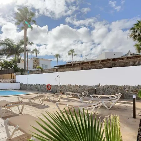 Banama Coliving 2 - Coworking, Surf & Yoga Ostello