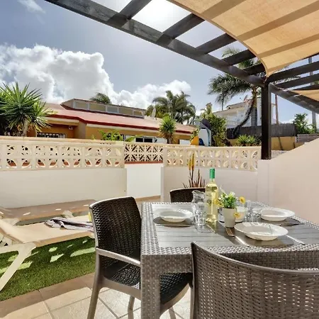 Banama Coliving 2 - Coworking, Surf & Yoga Ostello Corralejo