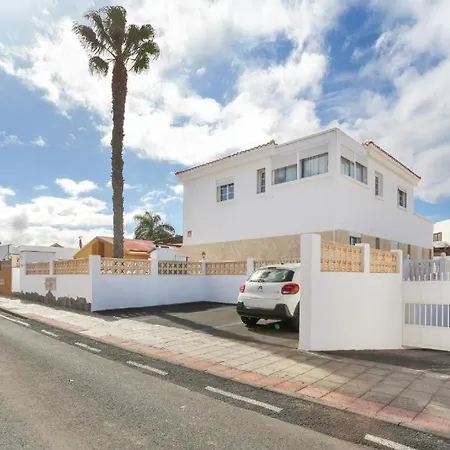 Banama Coliving 2 - Coworking, Surf & Yoga Ostello Corralejo