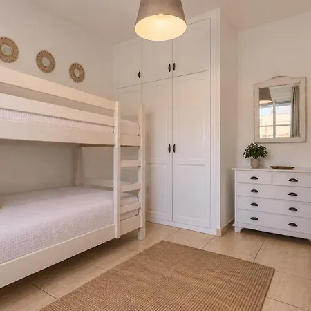Banama Coliving 2 - Coworking, Surf & Yoga Ostello Corralejo